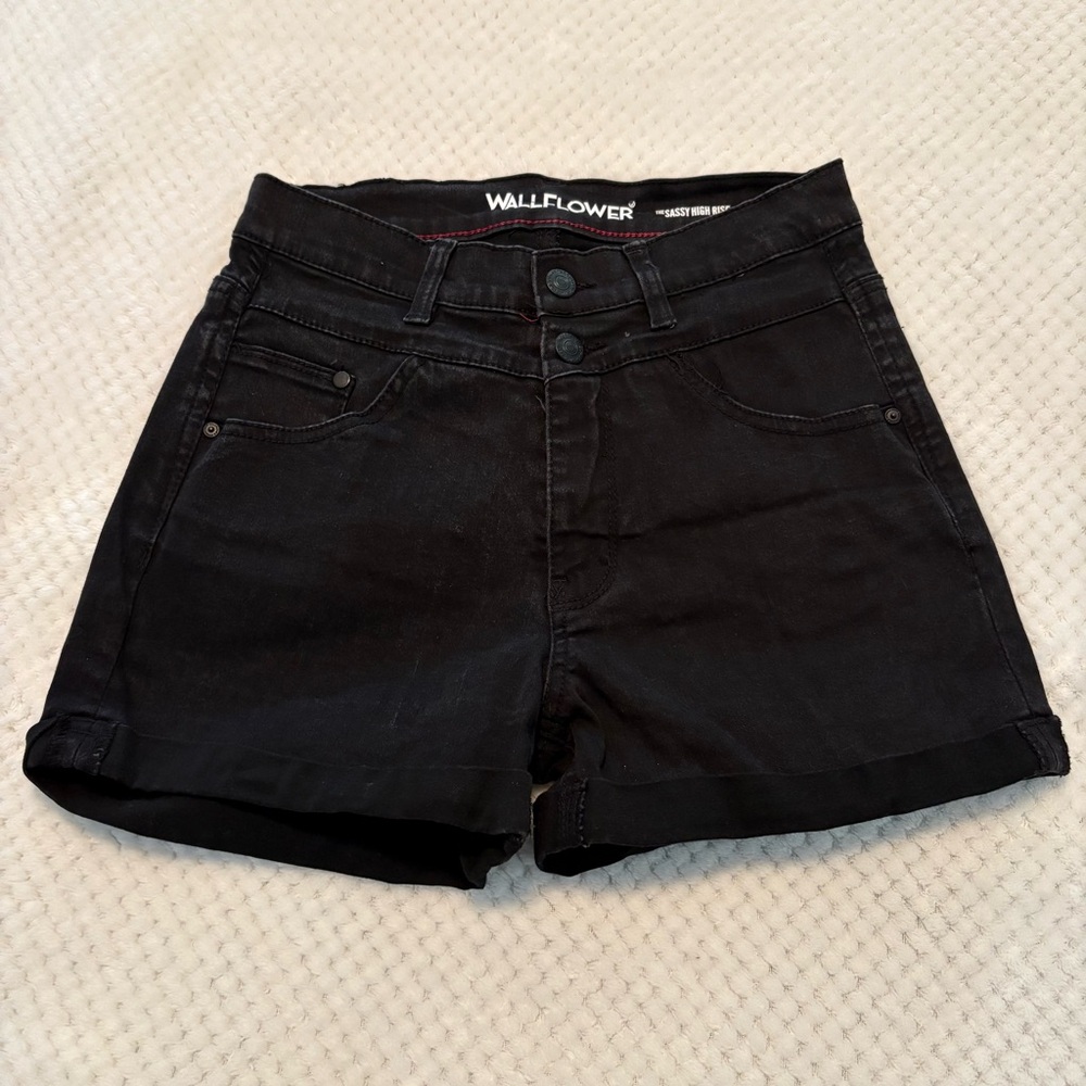 Wallflower Women's Black Jean Shorts